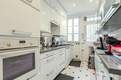 French property for sale in Paris 16e Arrondissement, Paris - €1,210,000 - photo 8