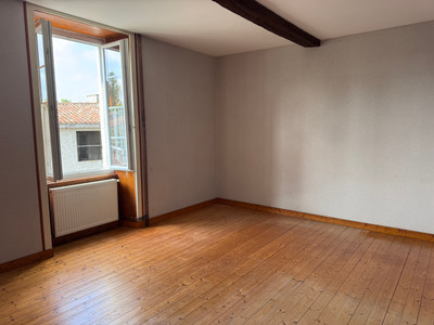 French property for sale in Barbezieux-Saint-Hilaire, Charente - €214,000 - photo 4