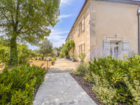 Maison à vendre à Angoulême, Charente - 588.000 € - photo 4