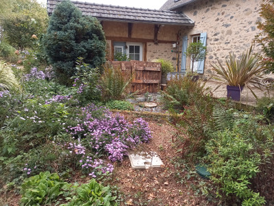 French property for sale in Lagraulière, Corrèze - €267,500 - photo 1