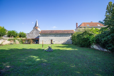French property for sale in Luzé, Indre-et-Loire - €183,600 - photo 9