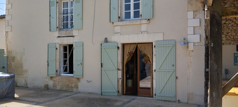 French property for sale in Champagne-et-Fontaine, Dordogne - €262,000 - photo 4