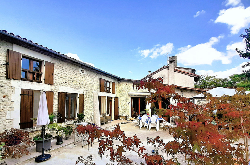 French property for sale in Saint-Séverin, Charente - €267,750 - photo 6