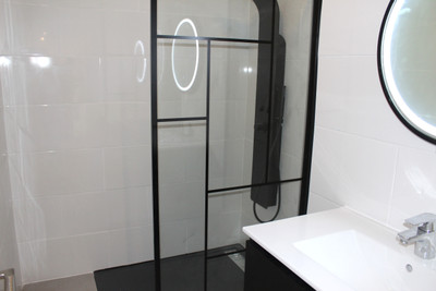 French property for sale in Antibes, Alpes_Maritimes - €274,000 - photo 5