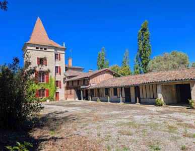 French property for sale in Saint-Paul-Cap-de-Joux, Tarn - €640,000 - photo 2