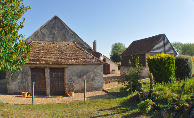 French property for sale in Noyant-Villages, Maine-et-Loire - €267,500 - photo 3