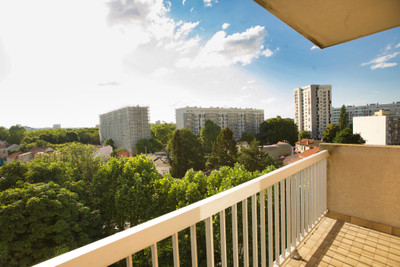 Appartement à vendre à Bagneux, Hauts-de-Seine, Île-de-France, avec Leggett Immobilier
