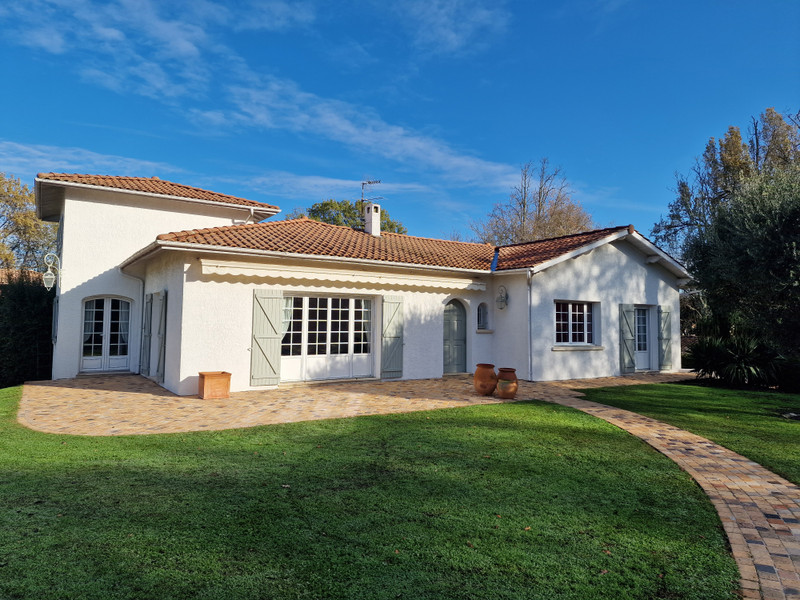 French property for sale in Carbon-Blanc, Gironde - €545,000 - photo 1