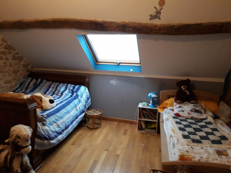 French property for sale in Noyant-d'Allier, Allier - €685,000 - photo 3