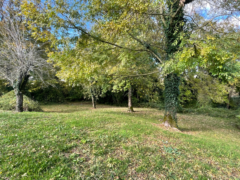 French property for sale in Val-d'Auge, Charente - €162,000 - photo 2