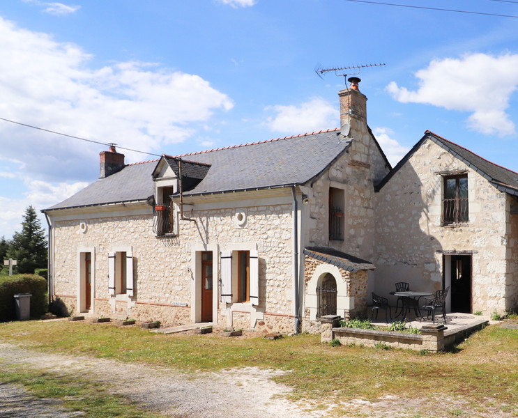 Maison à vendre à Baugé-en-Anjou, Maine-et-Loire - 243 800 € - photo 1