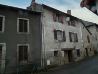 Maison à vendre à Pontaumur, Puy-de-Dôme - 30 000 € - photo 2
