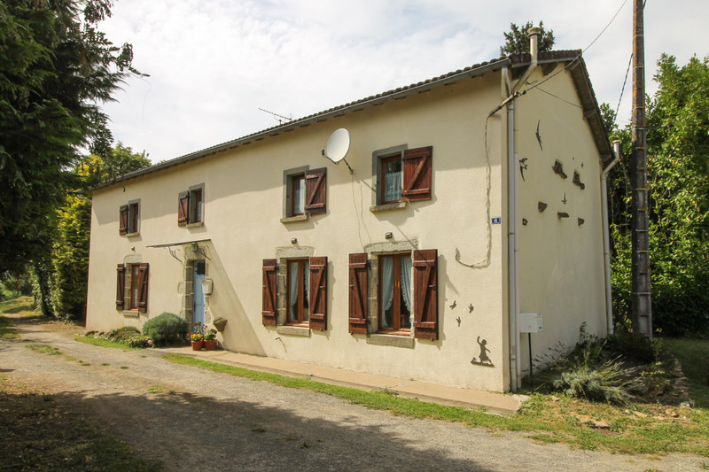French property for sale in Vernoux-en-Gâtine, Deux-Sèvres - €203,300 - photo 2