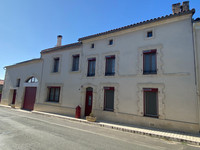 Maison à vendre à Saint-Maigrin, Charente-Maritime - 524 700 € - photo 1