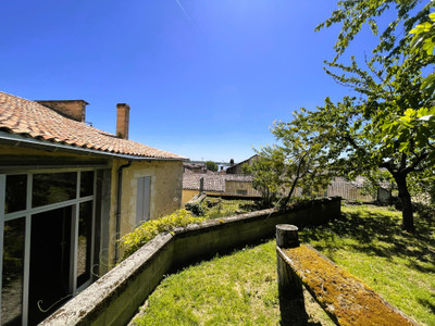 Maison à vendre à Bourg, Gironde, Aquitaine, avec Leggett Immobilier
