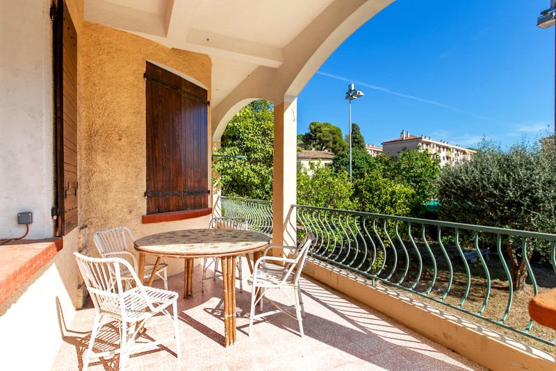 French property for sale in Villefranche-sur-Mer, Alpes-Maritimes - €1,890,000 - photo 6