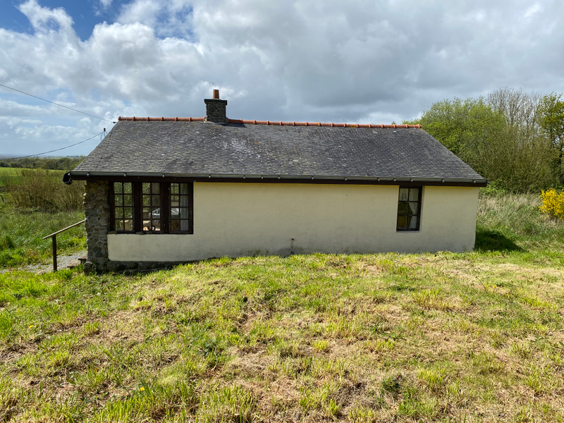 French property for sale in Lohuec, Côtes-d'Armor - €99,000 - photo 2