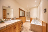 French property for sale in Castelnau Montratier-Sainte Alauzie, Lot - €455,000 - thumbnail 9