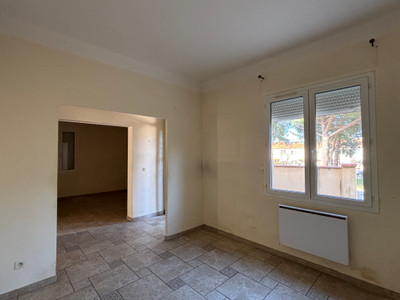 French property for sale in Canet-en-Roussillon, Pyrénées-Orientales - €306,000 - photo 3