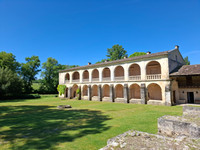 chateau for sale in Les Artigues-de-Lussac Gironde Aquitaine