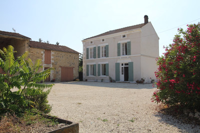 French property for sale in Paillé, Charente-Maritime - €270,600 - photo 10