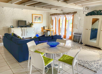 French property for sale in Torxé, Charente-Maritime - €328,000 - photo 4