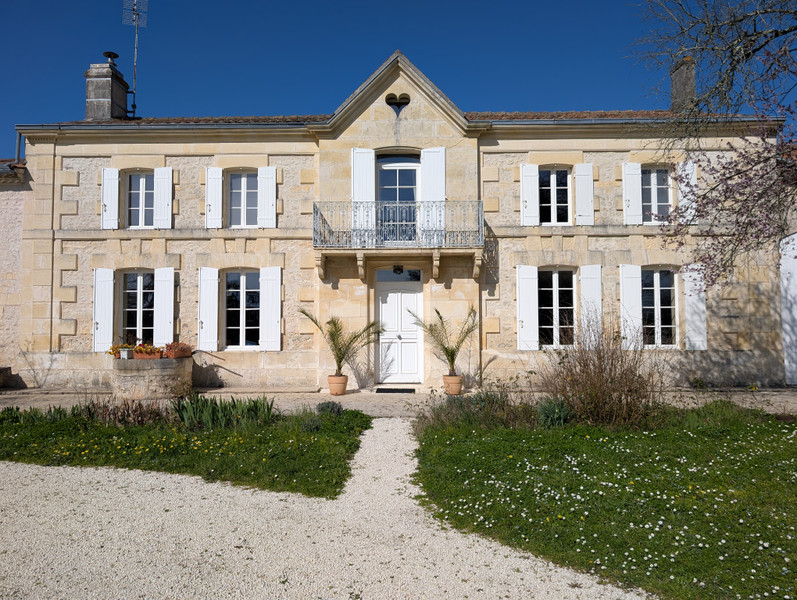 Propriété à vendre à Semoussac, Charente-Maritime - 460 000 €