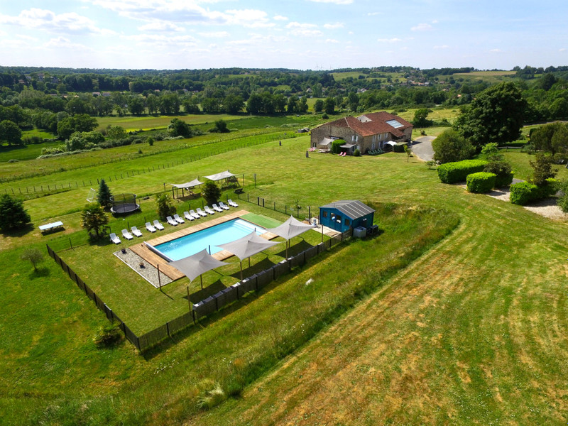 French property for sale in Availles-Limouzine, Vienne - €830,000 - photo 0