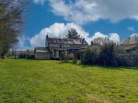 Maison à vendre à Beugnon-Thireuil, Deux-Sèvres - 135.000 € - photo 11