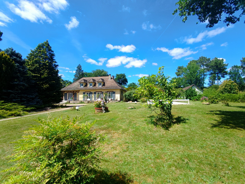 French property for sale in Périgueux, Dordogne - €388,000 - photo 2