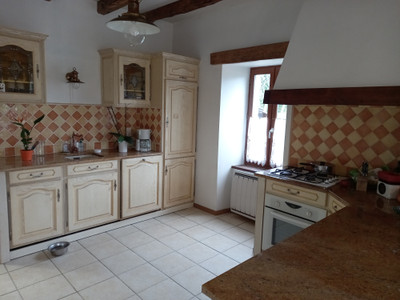 French property for sale in Lagraulière, Corrèze - €267,500 - photo 4