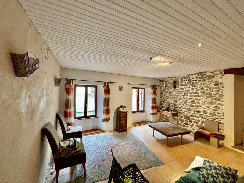 French property for sale in Vinça, Pyrénées-Orientales - €125,000 - photo 9