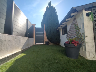 French property for sale in Saint-Sulpice-les-Feuilles, Haute-Vienne - €68,600 - photo 9