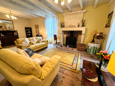 French property for sale in Saint-Romain, Charente - €162,000 - photo 2
