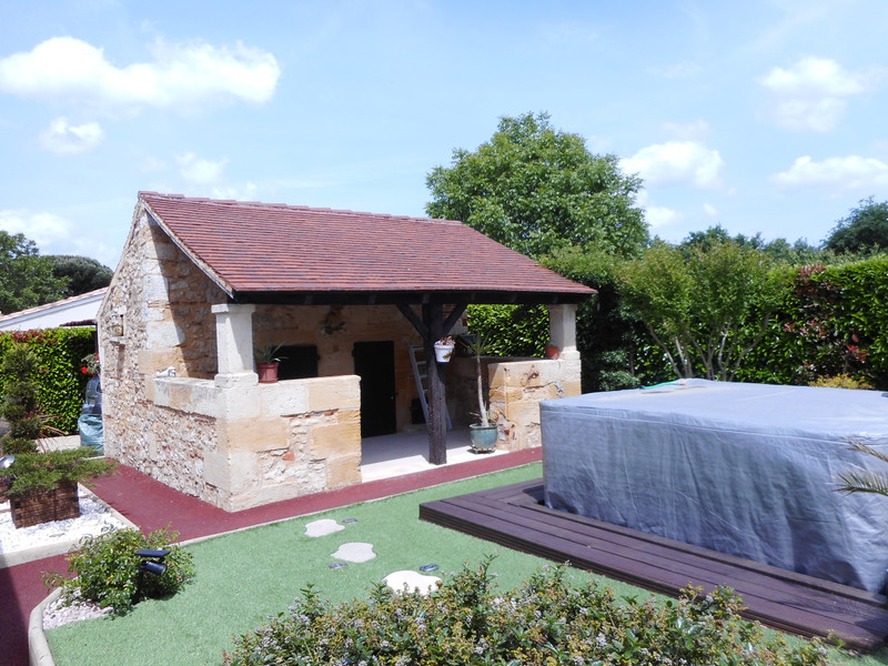 French property for sale in Lamonzie-Saint-Martin, Dordogne - &#8364;510,000 - photo 10