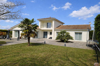 Propriété à vendre à Puymoyen, Charente - 475 000 € - photo n°2