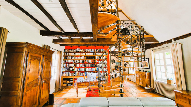 French property for sale in Église-Neuve-d'Issac, Dordogne - €950,000 - photo 1