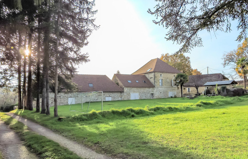 French property for sale in Auriac-du-Périgord, Dordogne - &#8364;682,500 - photo 10