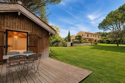 French property for sale in Vaison-la-Romaine, Vaucluse - €1,490,000 - photo 0