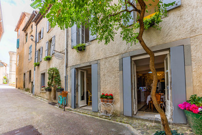 Maison à vendre à Caunes-Minervois, Aude, Languedoc-Roussillon, avec Leggett Immobilier