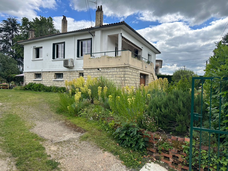 French property for sale in Pineuilh, Gironde - €242,000 - photo 0