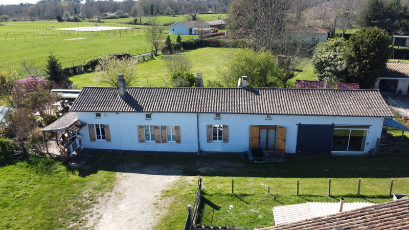 French property for sale in Clérac, Charente-Maritime - €199,000 - photo 0