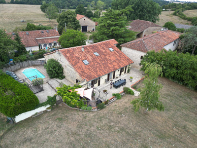 Maison à vendre à Charroux, Vienne, Poitou-Charentes, avec Leggett Immobilier