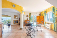 Maison à vendre à Saint-Cyr-sur-Mer, Var - 995.000 € - photo 4
