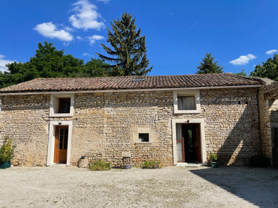 French property for sale in Villiers-le-Roux, Charente - €381,600 - photo 1