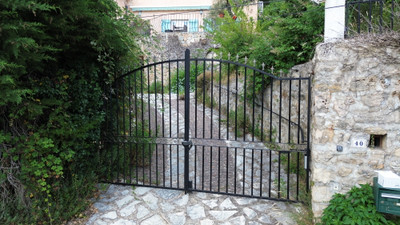 French property for sale in Grasse, Alpes-Maritimes - €690,000 - photo 8