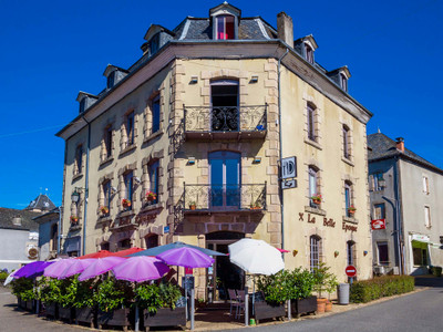 Maison à vendre à Saint-Privat, Corrèze, Limousin, avec Leggett Immobilier