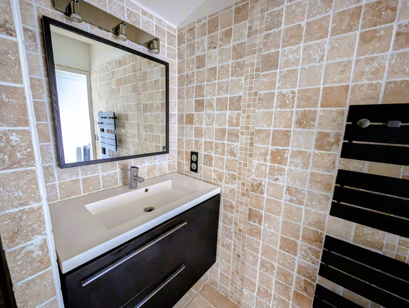 French property for sale in Avignon, Vaucluse - €154,500 - photo 9