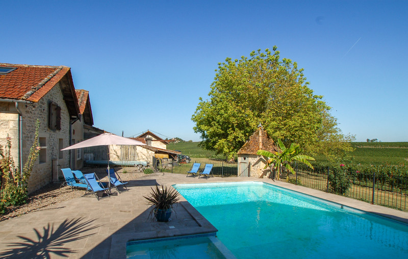 French property for sale in Cazaugitat, Gironde - &#8364;1,294,650 - photo 8
