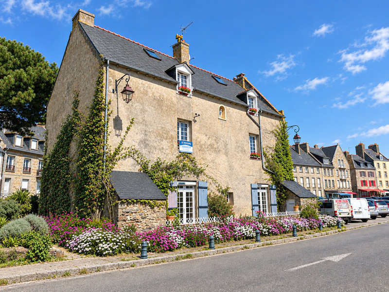 French property for sale in Saint-Malo, Ille-et-Vilaine - €1,194,850 - photo 1